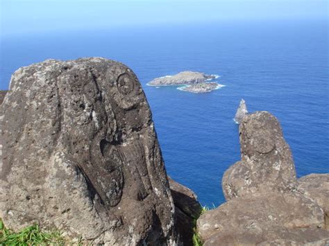 Easter Island Pictures - Traveller Photos of Easter Island, Chile ...