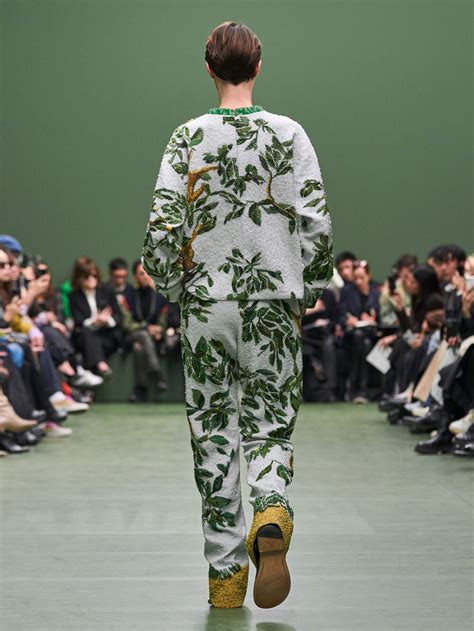 LOEWE Women's 2024 Fall / Winter Runway Collection