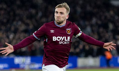 West Ham's defence lets star man Jarrod Bowen down again in 2-2 draw ...