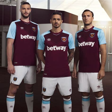 West Ham United 2017/2018 Home Kit | West ham united, West ham, West ...