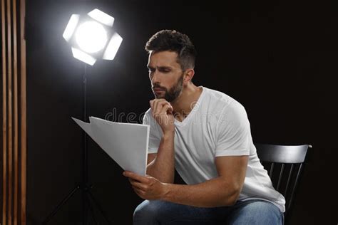 Professional Actor Reading a Script 的图像结果