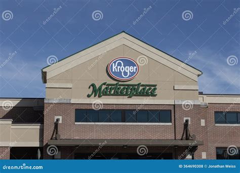 Kroger Supermarket Gas Station. Kroger Is The Fourth Largest American ...