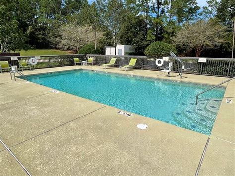 HAMPTON INN MOBILE I-10 / BELLINGRATH GARDENS - Hotel Reviews, Photos ...