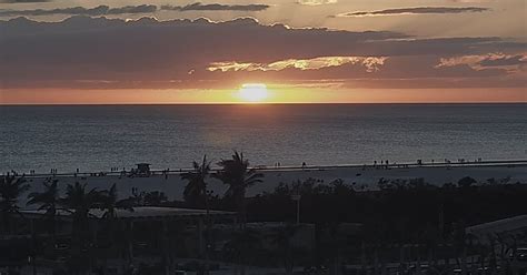 Siesta Beach Live Cam 的图像结果