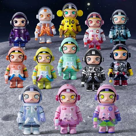 ชวนรู้จัก Molly ตุ๊กตามอลลี่ ประวัติอาร์ตทอยสุดฮิต งานอาร์ตที่จับต้องได้