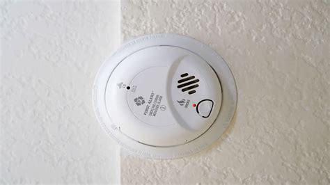 Why Is My Smoke Detector Blinking Red Every 30 Seconds? | Smoke ...