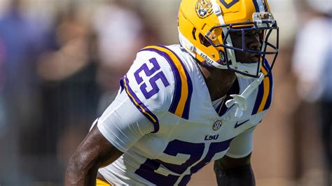 LSU CB Javien Toviano arrested on voyeurism charges | wqad.com