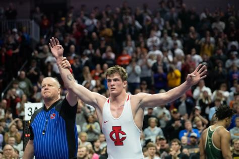 An early look at the Iowa Hawkeyes wrestling team's 2023-24 roster