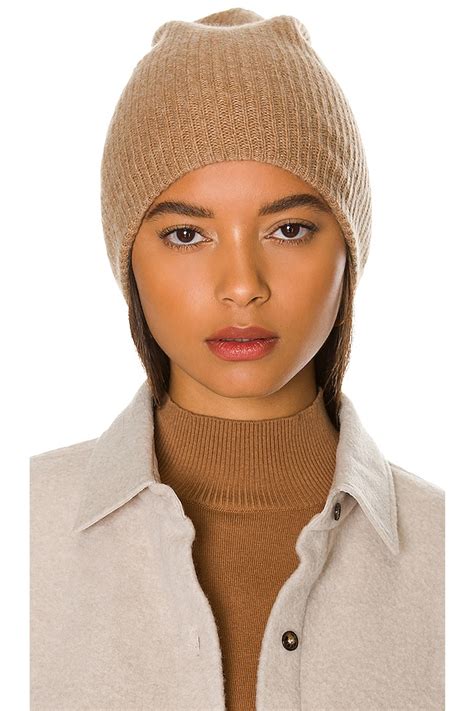 White & Warren Cashmere Plush Rib Beanie in Camel Heather | REVOLVE