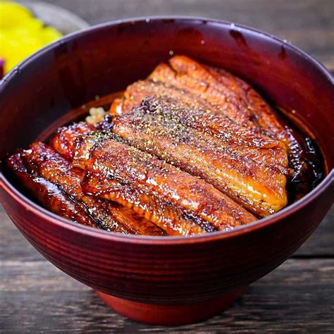 Unagi donburi (Japanese grilled eel rice bowl) - Sudachi Recipes