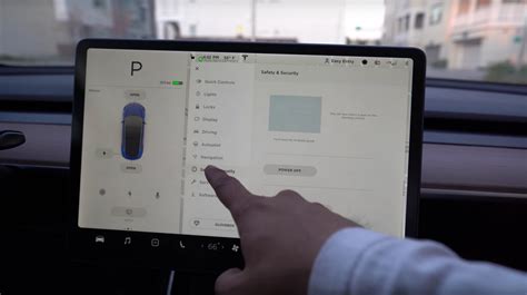First look at Tesla's Holiday Software Update in action: Text messaging support, voice commands ...