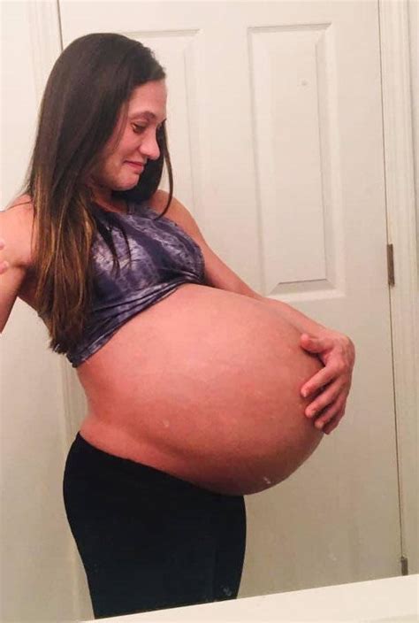 hairy armpits + huge pregnant belly = HOTTEST body ever