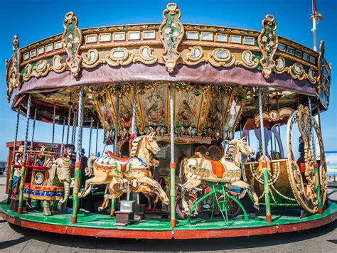 Carousel Using HTML and CSS 的图像结果