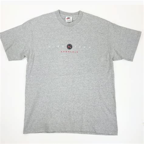 NIKE ナイキ 90〜 00年代 USA製 NIKE TOWN HONOLULU ロゴ 刺繍 Tシャツ グレー L 表記 半袖 | 古着屋 ...
