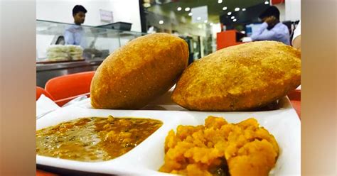 Bedmi Puri at Shyam Sweets | LBB