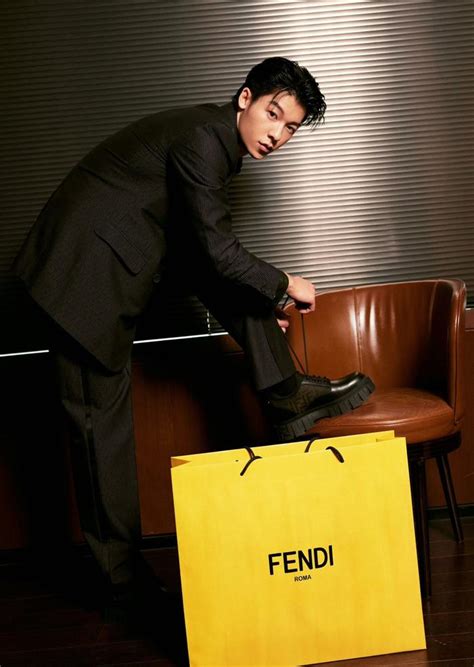 FENDI 2023秋冬高级定制时装秀-FENDI芬迪官网