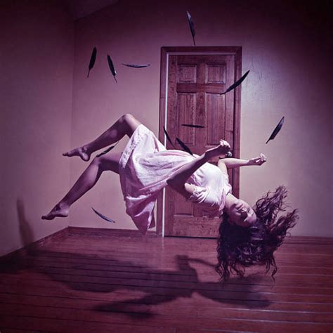 Levitation Photography: 65 Stunning Examples & Tutorials - Hongkiat