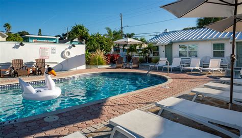 THE BUNGALOWS RESORT (Treasure Island) - Motel Reviews, Photos, Rate ...