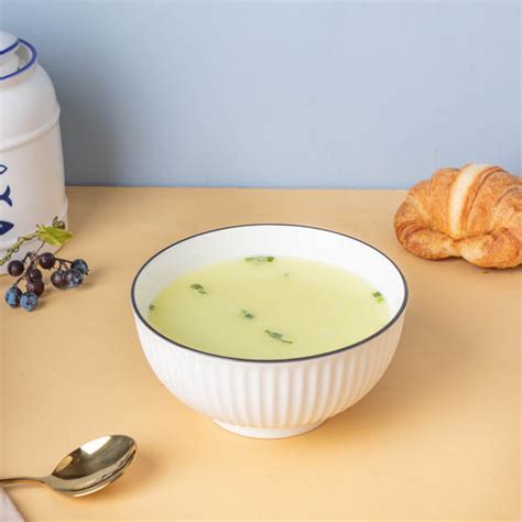 Teardrop White Ceramic Textured Soup Bowl | Nestasia