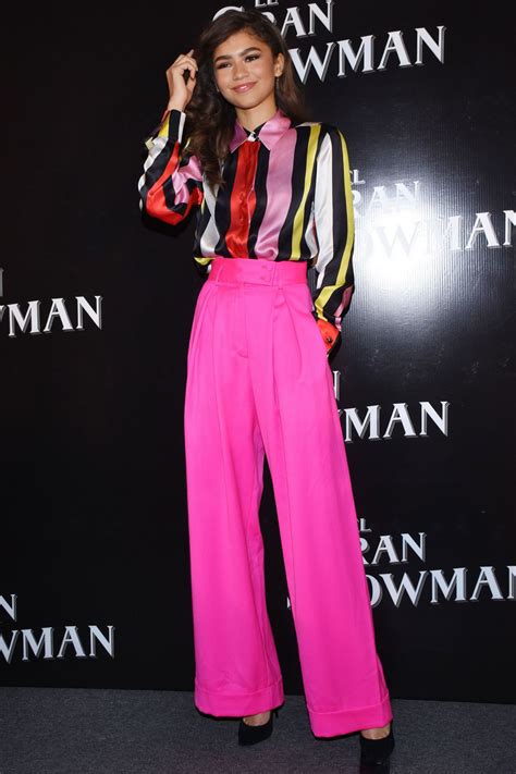 Zendaya - The Greatest Showman Press Conference in Mexico City • CelebMafia