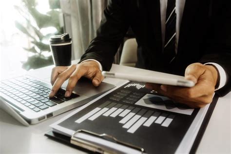 Free Pictures of Business People 的图像结果