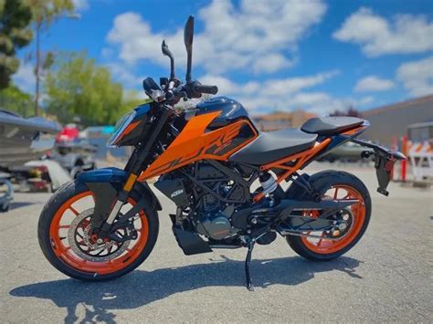 KTM 200 Duke vs Yamaha MT 15: Which Entry-Level Sports Bike is Right ...