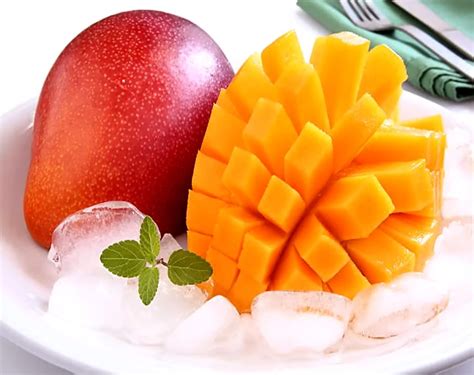 The Gifti ®️ Miyazaki Mango or Eggs of Sun Grafted Live Plant [2-3 Feet ...