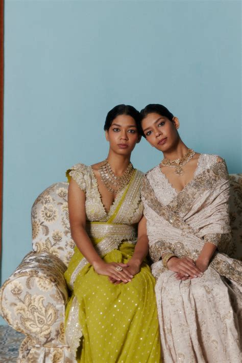 Ganga Saree Set – Mrunalini Rao