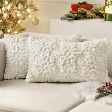Amazon.com: MIULEE Cream White Throw Pillow Covers Christmas Snowflakes ...