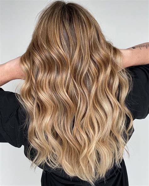 20 Sweetest Caramel Blonde Hair Color Ideas You'll See This Year