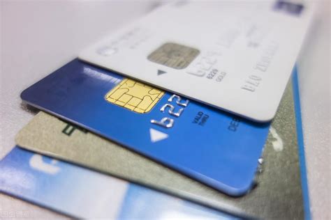 信用卡利息怎么算公式(信用卡借款10万元一年利息) - 思达奔