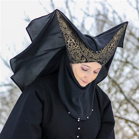 Horned Hennin Patterned Medieval Headwear 15th Century Headpiece Cone ...