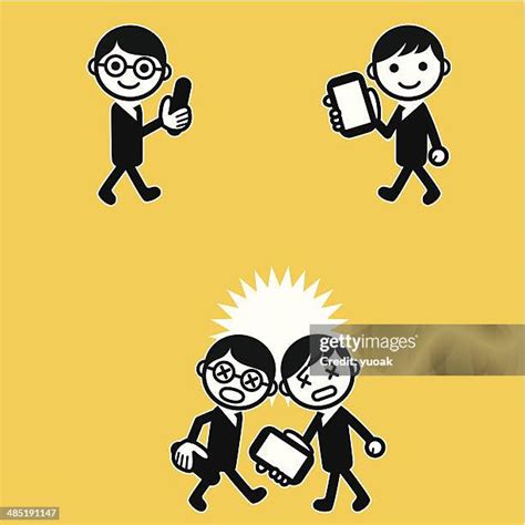 Texting While Walking Accidents 的图像结果