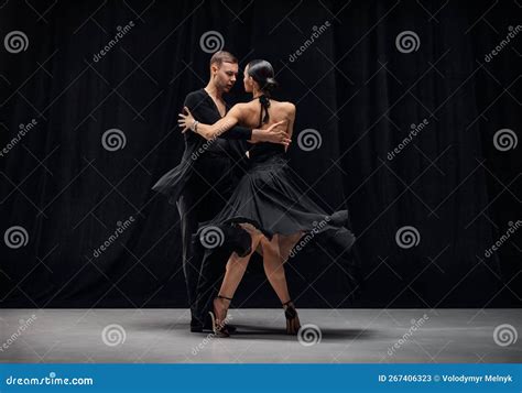 Tango Dance Dip