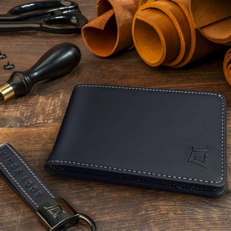 Kings Loot - Luxury Leather Wallets (@kingsloot) • Instagram photos and ...