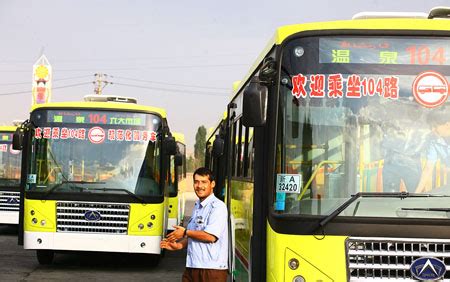 城乡出行持续改善 市民坐151路公交去洞头买海鲜-城市频道
