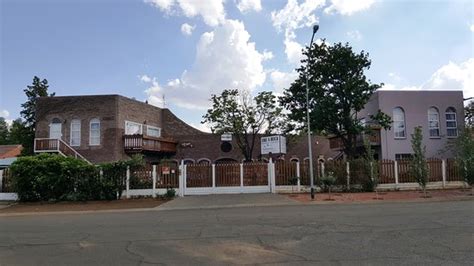 LIKE A ROCK GUEST ROOMS (Bloemfontein) - B&B Reviews, Photos, Rate ...