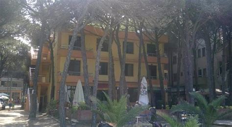 GUEST HOUSE YLBERI (Golem, Durres County) - Lodge Reviews & Photos ...