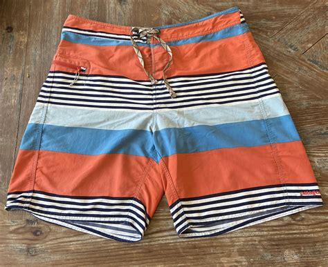 Patagonia men’s swim trunks 36 - Gem
