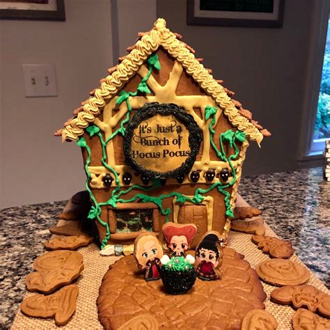 Hocus Pocus gingerbread house | Halloween gingerbread house, Christmas ...