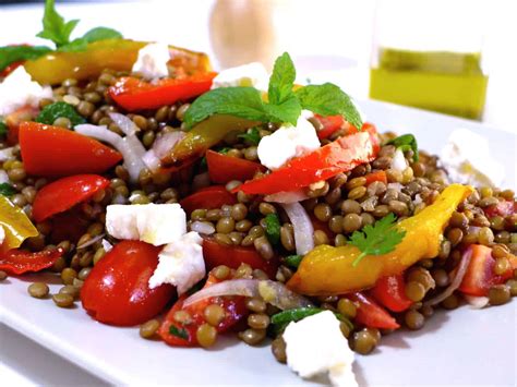 Delicious Greek Lentil Salad Recipe with Feta cheese (Fakes Salata ...