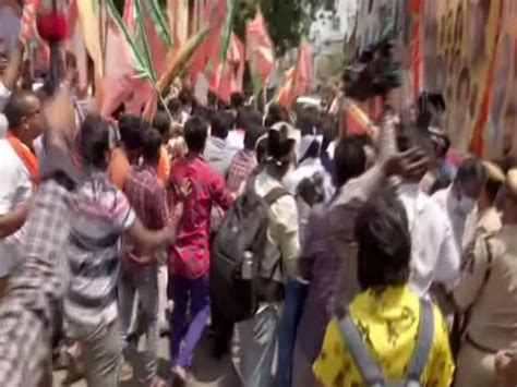 Telangana's BJYM stages protest, demands employment for youth