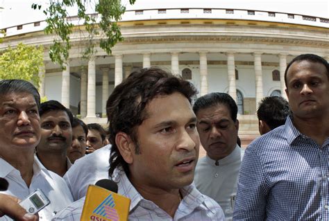 Sachin Tendulkar sought favours from defence minister Manohar Parrikar ...
