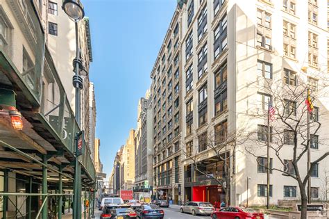 5 W 37th St New York, NY 10018 - Office Property for Lease on Showcase.com