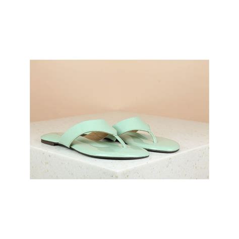 Buy Inc.5 Patterned Green Kolhapuri Flats Online