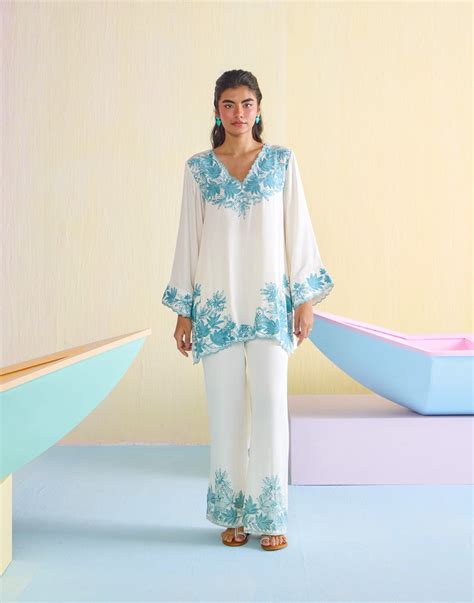 Buy Off White Floral Embroidery Cotton Kurta Set - Koshur India ...