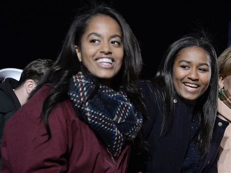 Sasha & Malia Obama in Ultra-Rare Photo Together