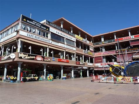 Yumbo Centrum - a diverse experience - Eating, Drinking, Shows ...