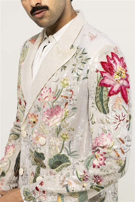 Sundarbans Hand-Embroidered Jacket in Ivory – Rahul Mishra