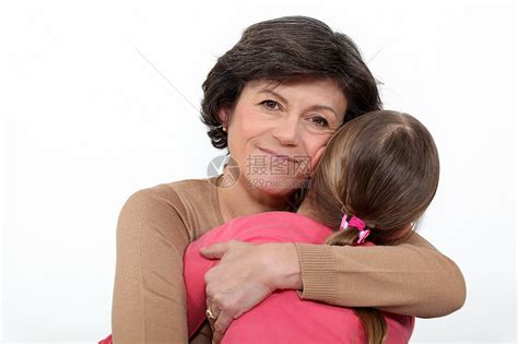 女人拥抱她的孙女农村退休孙子感情水平孩子亲热女性女孩女士高清图片下载-正版图片321483721-摄图网